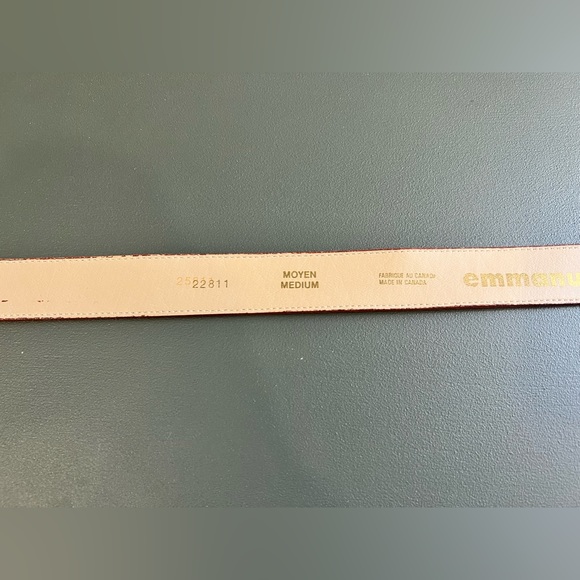 Emmanuel “Canadian Made” leather belt with gold accents - Picture 4 of 7